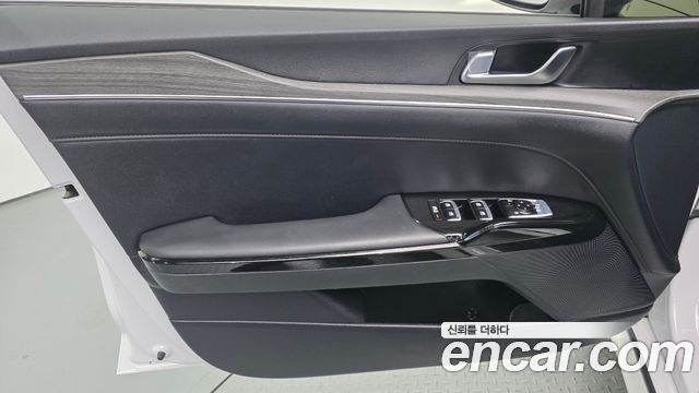 Kia K5 (III) 1.6 Turbo Noblesse 2024 — фото 24