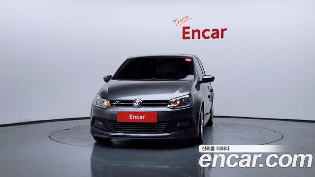 Volkswagen Polo 1.6 TDI R-Line 5th 2014 — фото 3