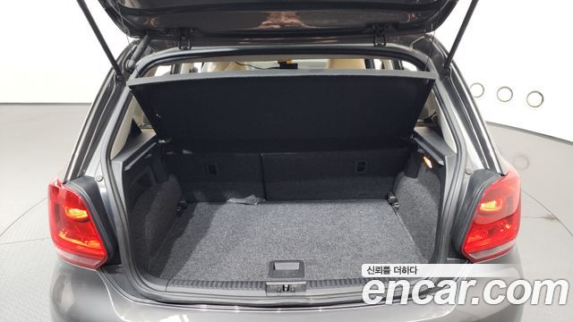 Volkswagen Polo 1.6 TDI R-Line 5th 2014 — фото 20