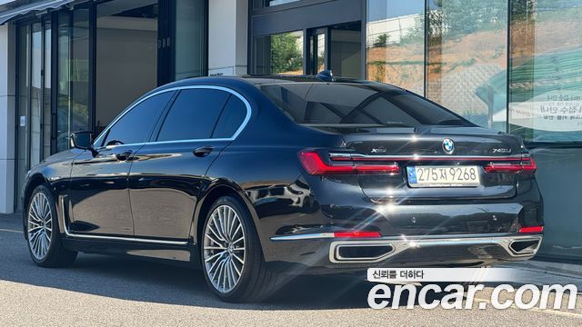 BMW 7 Series (G11) 740Li xDrive Design Pure Excellence 2021 — фото 2