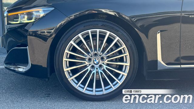 BMW 7 Series (G11) 740Li xDrive Design Pure Excellence 2021 — фото 5