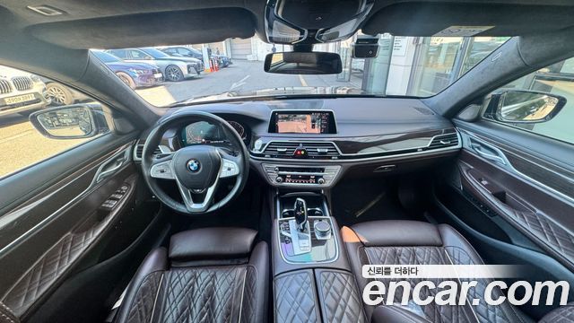 BMW 7 Series (G11) 740Li xDrive Design Pure Excellence 2021 — фото 7