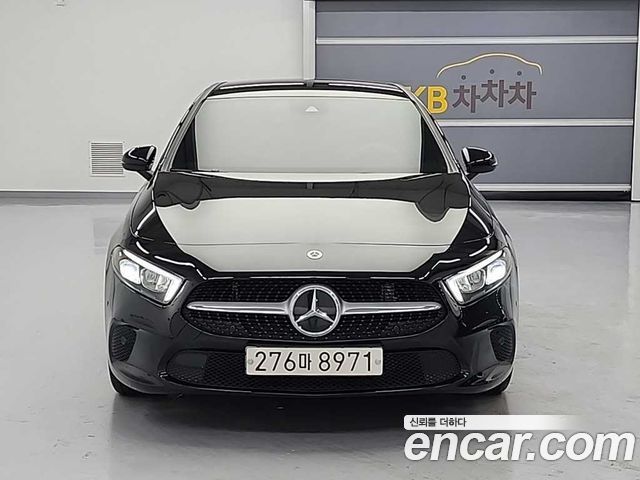 Mercedes-Benz A-Class (W177) A220 Sedan 2022 — фото 2