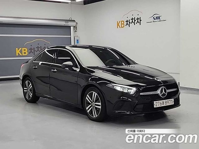 Mercedes-Benz A-Class (W177) A220 Sedan 2022 — фото 4