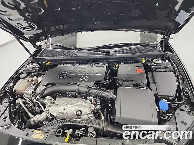 Mercedes-Benz A-Class (W177) A220 Sedan 2022 — фото 5