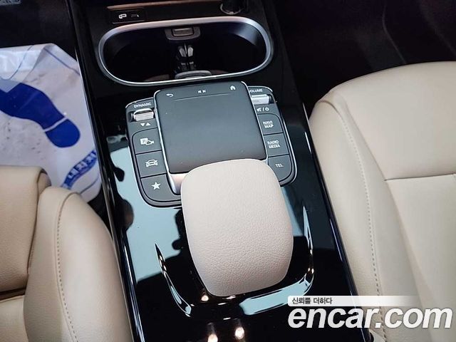 Mercedes-Benz A-Class (W177) A220 Sedan 2022 — фото 19