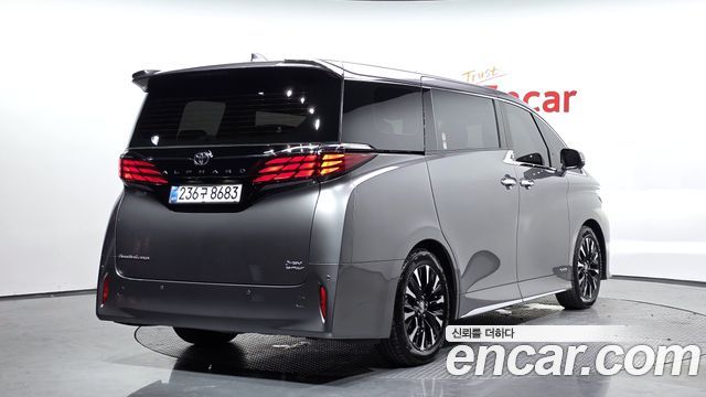 Toyota Alphard (IV) 2.5 HEV Executive AWD 2025 — фото 2
