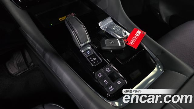 Toyota Alphard (IV) 2.5 HEV Executive AWD 2025 — фото 9