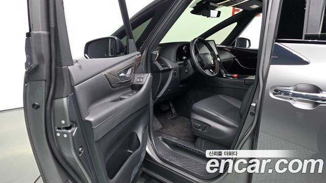 Toyota Alphard (IV) 2.5 HEV Executive AWD 2025 — фото 10