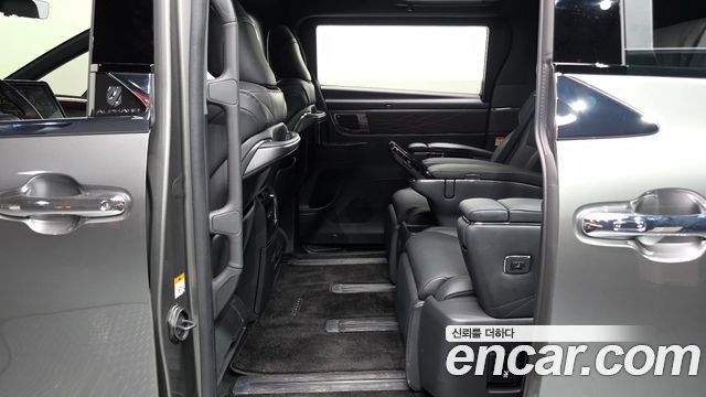 Toyota Alphard (IV) 2.5 HEV Executive AWD 2025 — фото 11