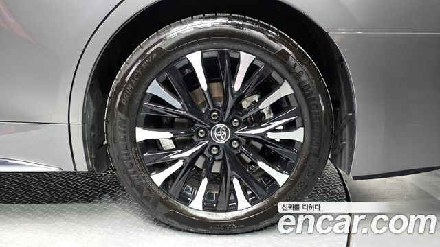 Toyota Alphard (IV) 2.5 HEV Executive AWD 2025 — фото 21