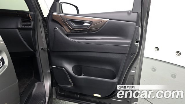 Toyota Alphard (IV) 2.5 HEV Executive AWD 2025 — фото 24