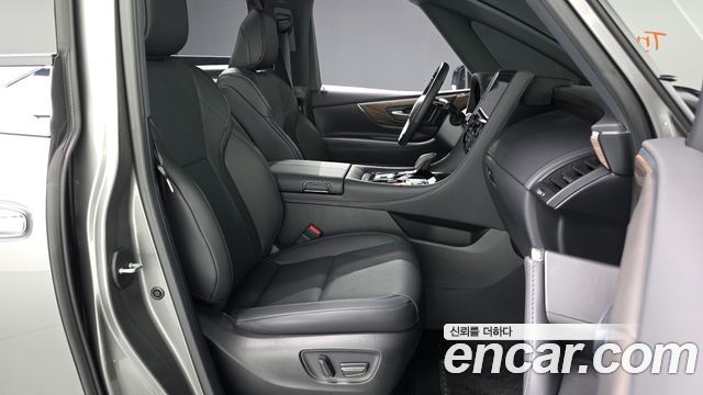 Toyota Alphard (IV) 2.5 HEV Executive AWD 2025 — фото 26