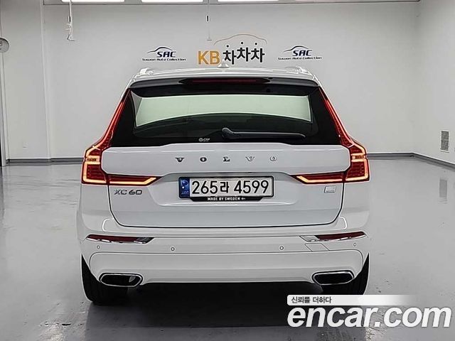 Volvo XC60 (II) T8 Inscription 2021 — фото 3