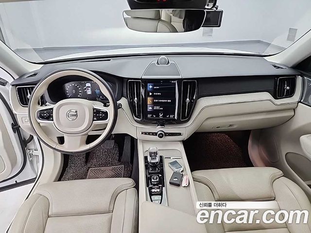 Volvo XC60 (II) T8 Inscription 2021 — фото 7