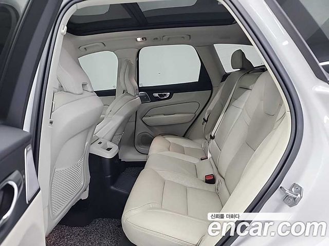Volvo XC60 (II) T8 Inscription 2021 — фото 16