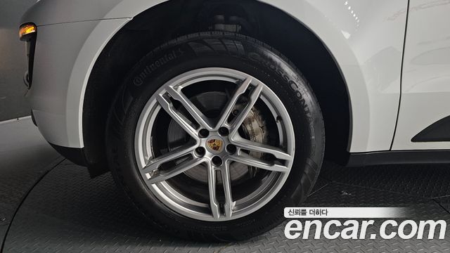 Porsche Macan 3.0 S Diesel 95B 2017 — фото 5