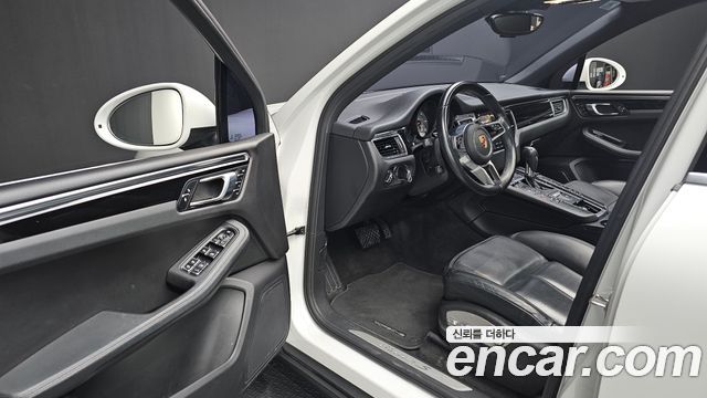 Porsche Macan 3.0 S Diesel 95B 2017 — фото 11