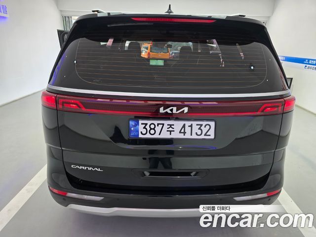 Kia Carnival (IV) Diesel 9-Seater Prestige 2023 — фото 4