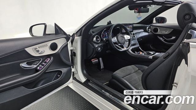 Mercedes-Benz C-Class (W205) C200 Cabriolet 2023 — фото 10