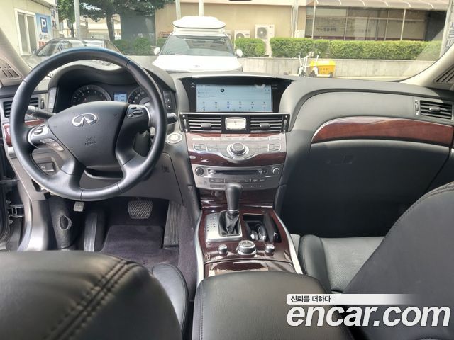 Infiniti Q70 3.7 AWD 2016 — фото 7
