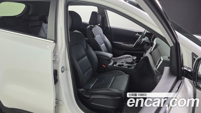 Kia Sportage The Bold Diesel 2.0 2WD Trendy 2021 — фото 16