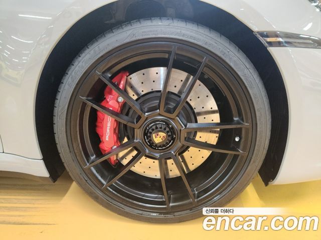 Porsche 911 (992) Carrera 4 GTS Cabriolet 2023 — фото 4