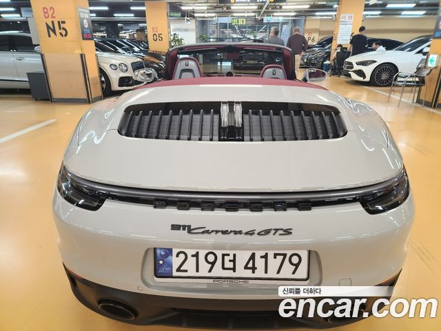 Porsche 911 (992) Carrera 4 GTS Cabriolet 2023 — фото 6