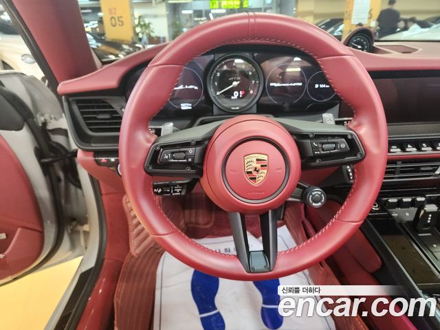 Porsche 911 (992) Carrera 4 GTS Cabriolet 2023 — фото 12