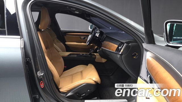 Volvo S90 D4 Inscription 2018 — фото 11