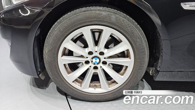 BMW 5 Series (F10) 520d 2011 — фото 5