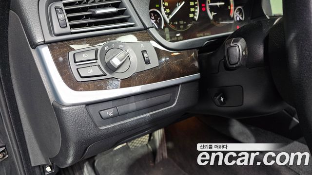 BMW 5 Series (F10) 520d 2011 — фото 19