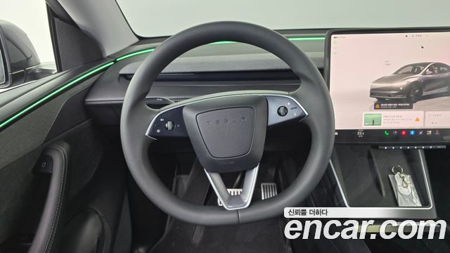 Tesla Model Y Long Range AWD 2025 — фото 13
