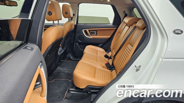 Land Rover Discovery Sport 2.0 TD4 HSE Luxury 2018 — фото 15