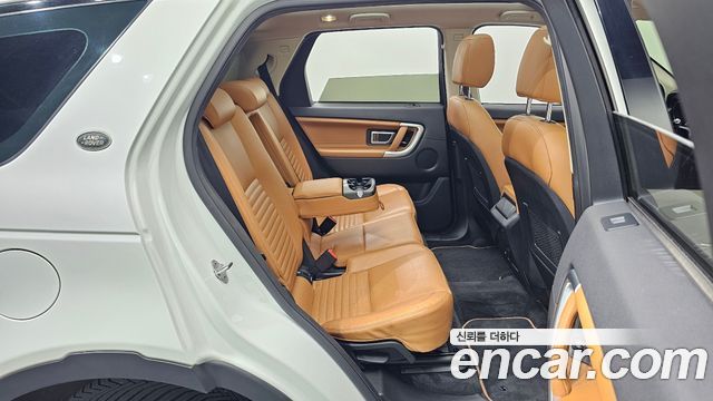 Land Rover Discovery Sport 2.0 TD4 HSE Luxury 2018 — фото 16