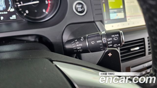 Land Rover Discovery Sport 2.0 TD4 HSE Luxury 2018 — фото 24