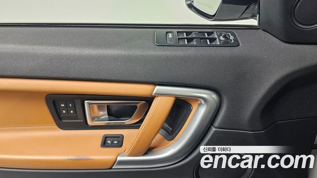 Land Rover Discovery Sport 2.0 TD4 HSE Luxury 2018 — фото 33