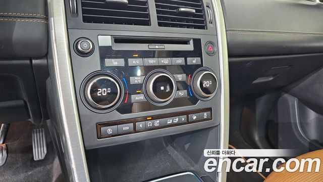 Land Rover Discovery Sport 2.0 TD4 HSE Luxury 2018 — фото 36
