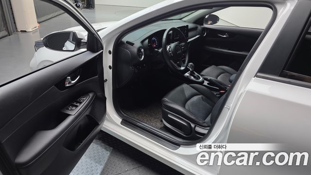 Kia K3 (II) 1.6 Prestige 2024 — фото 10