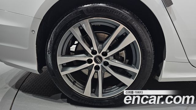 Audi A6 (C8) 45 TDI Quattro Premium 2021 — фото 27