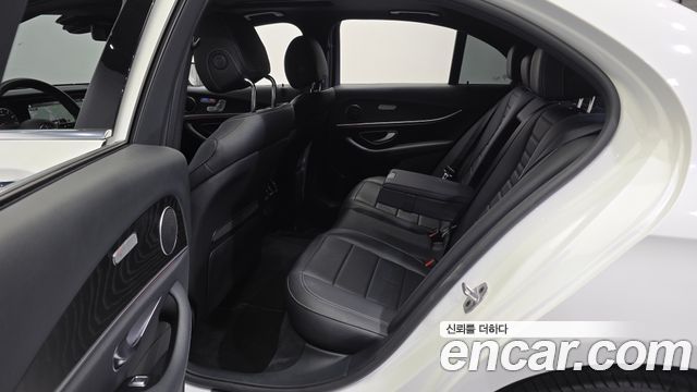 Mercedes-Benz E-Class (W213) E250 Avantgarde 2023 — фото 12