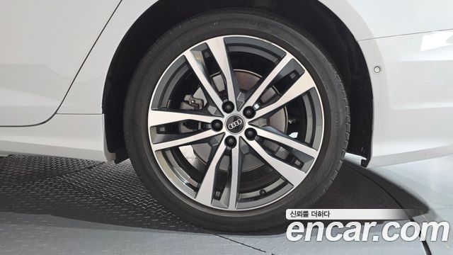 Audi A6 (C8) 45 TFSI Premium 2022 — фото 21
