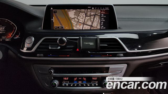 BMW 7 Series (G11) 730d xDrive M Sport 2020 — фото 12