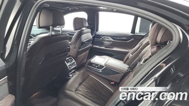 BMW 7 Series (G11) 730d xDrive M Sport 2020 — фото 27