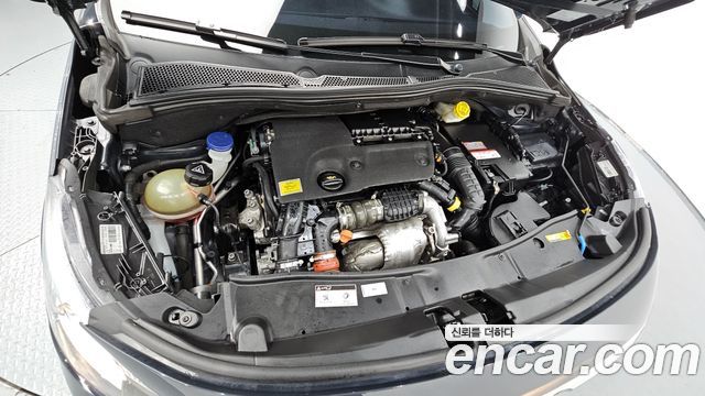 Peugeot 2008 1.6 BlueHDi Allure 2017 — фото 6