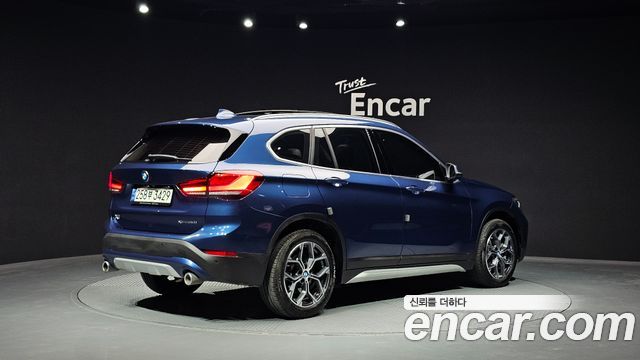 BMW X1 (F48) xDrive 20i xLine 2021 — фото 2