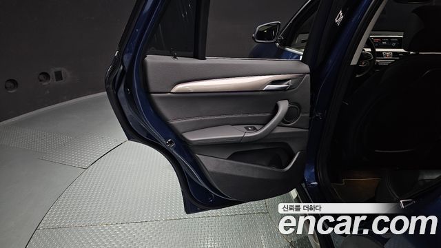 BMW X1 (F48) xDrive 20i xLine 2021 — фото 31