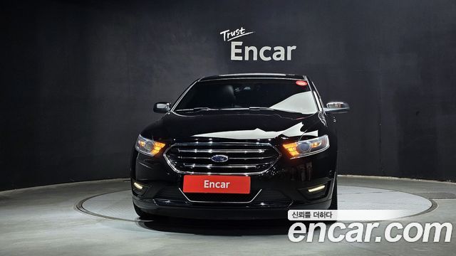 Ford Taurus 2.0 Limited EcoBoost 6th 2016 — фото 3
