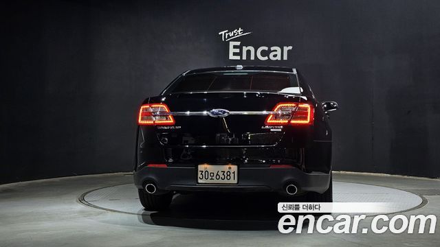 Ford Taurus 2.0 Limited EcoBoost 6th 2016 — фото 4