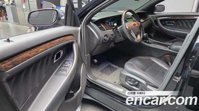 Ford Taurus 2.0 Limited EcoBoost 6th 2016 — фото 10